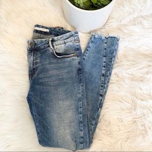 Zara Trafaluc Denim Jeans Raw Hem Distressed 8